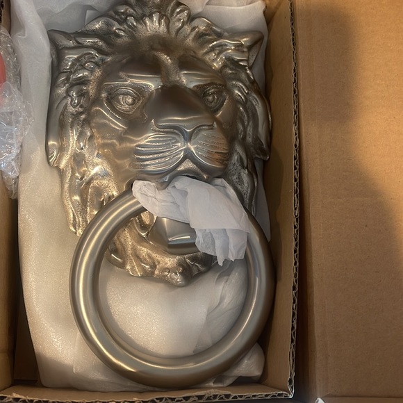 Brand new Gorgeous brushed nickel lion door knockers - Picture 4 of 4